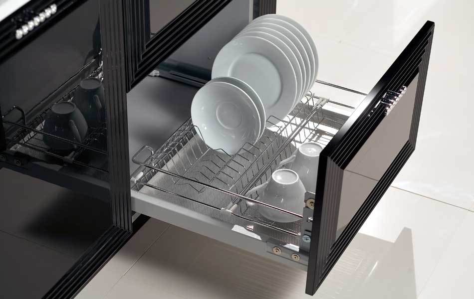 Сушилка для посуды, встроенная в кухонный шкаф. Выбор и советы.