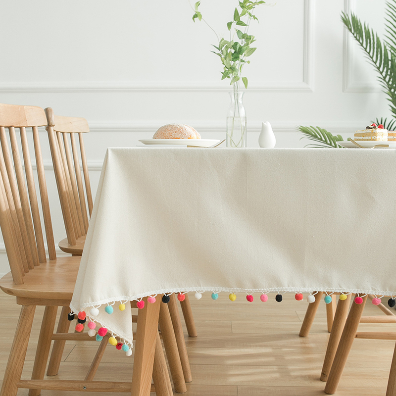 Одноразовая скатерть для стола: белая, мятная, в рулонах, как выбрать