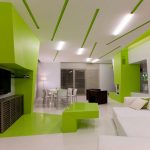 бело зеленый интерьер гостиной