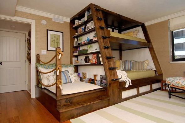 деревянный домик кровать