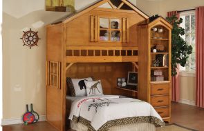 деревянная кровать домик для десткой