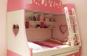 стильная двухъярусная кровать для девочек
