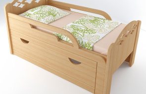 Раздвижная кровать из дерева
