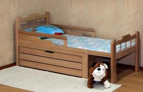 Раздвижная кровать в интерьере детской
