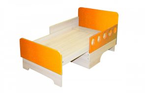 Оранжевая раздвижная кровать