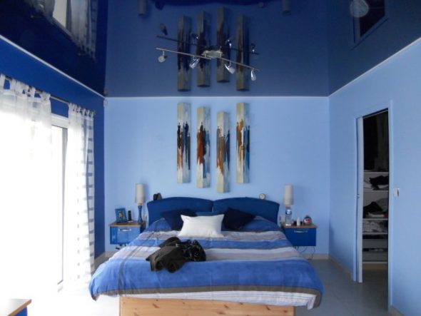 спальня в синих тонах