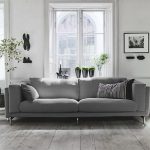 Серый диван изюминка интерьера