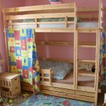 двухъярусная кровать в детской