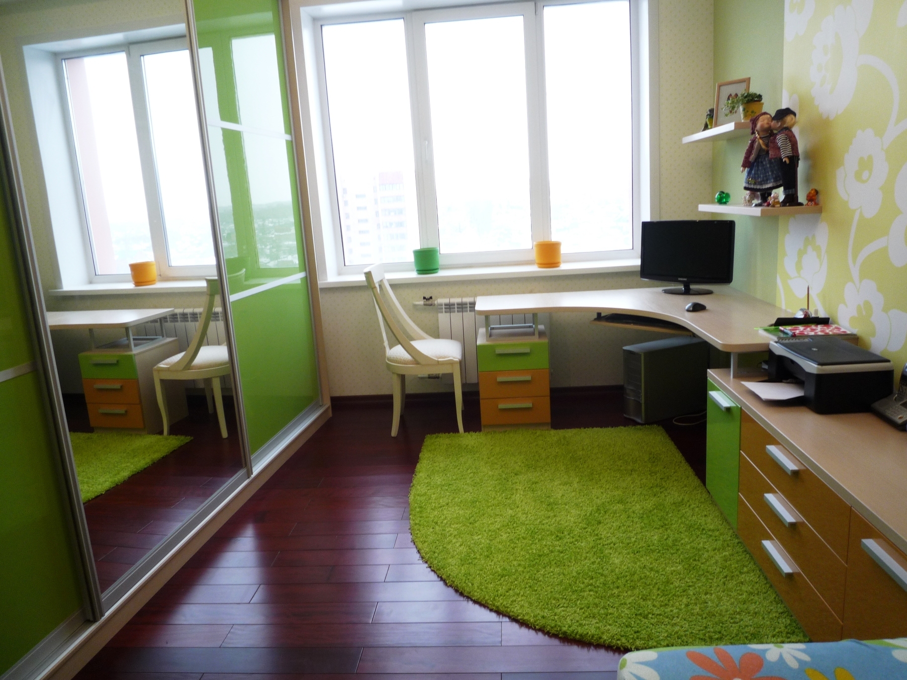 Мебель для узкой детской комнаты