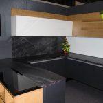 кухонная мебель столешница темная