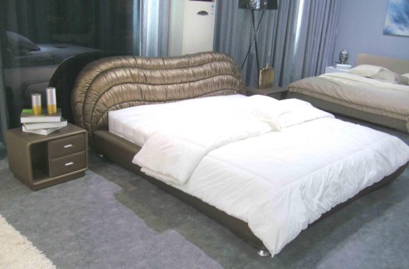 прекрасная двухспальная кровать для дома
