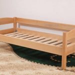 Детская деревянная кровать