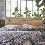 кровать деревянная спальня