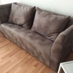 диван с подушками замшевый