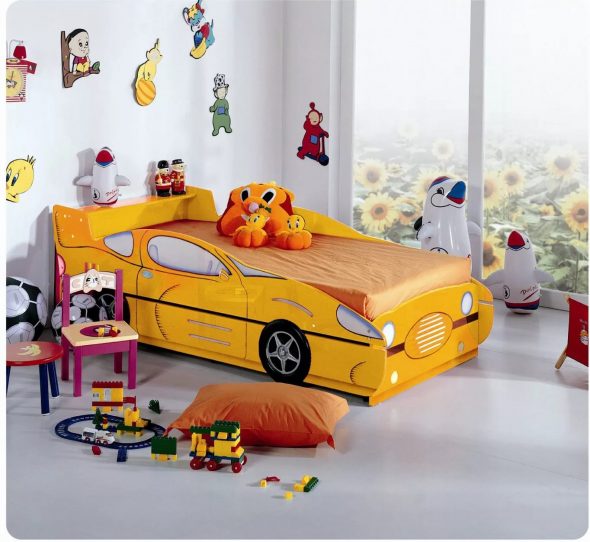 кровать машина желтая