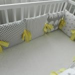Детская кроватка с бортиками для маленьких