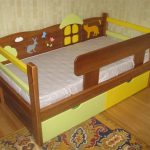 кровать детская из дерева