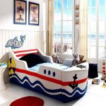 детская кровать с бортиками корабль