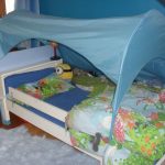 детская кровать с бортиками фото