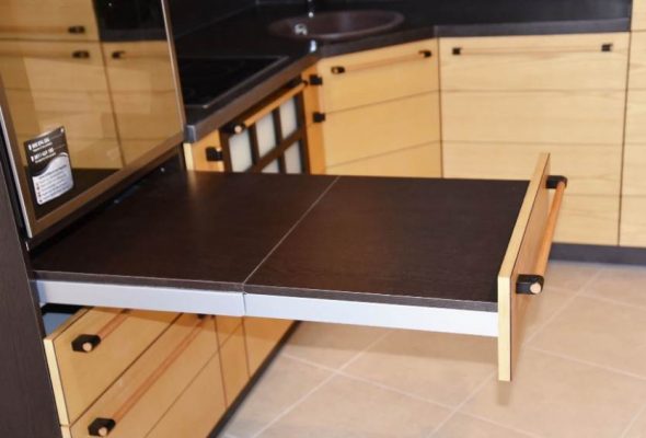 выдвижной кухонный стол