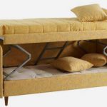 Двухъярусный диван-кровать кремового цвета