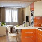 Оранжевый цвет в интерьере кухни-гостиной