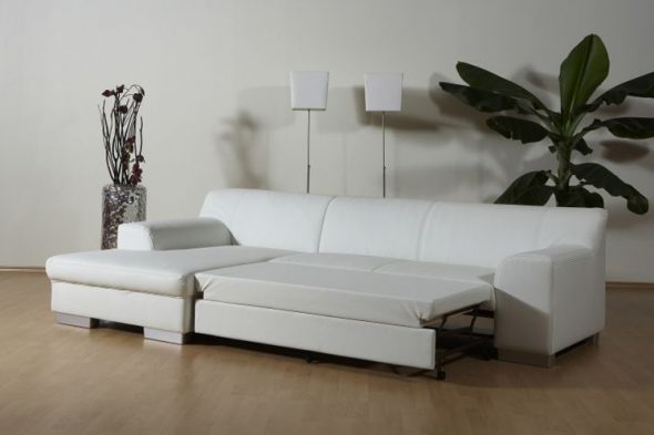 белый угловой диван из экокожи