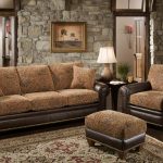 коричневый диван в интерьере