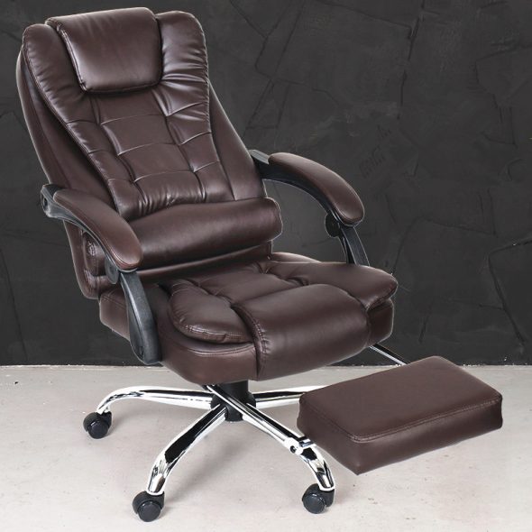 офисное кресло с подставкой для ног