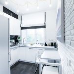 белая глянцевая кухня