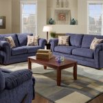 Благородный синий цвет дивана в дизайне интерьера
