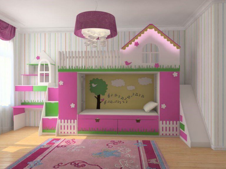 Кровать для девочек с принцессами