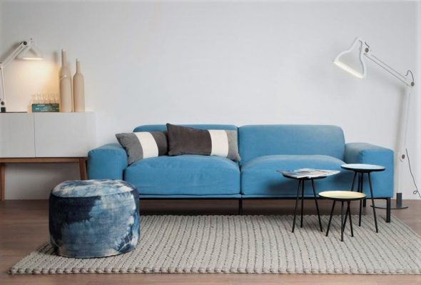 Синего цвета мебель
