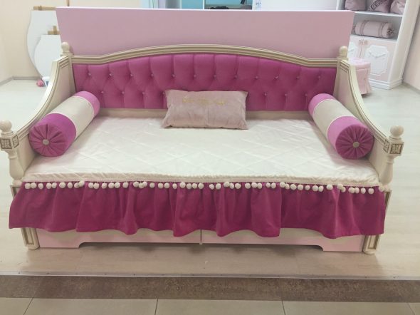 диван-кровать для девочки-подростка