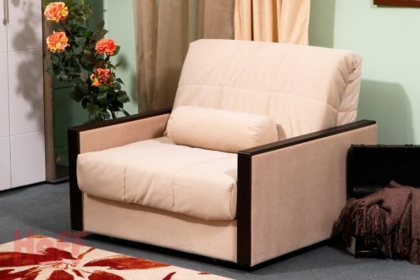 кресло кровать персикового цвета