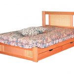 Двуспальная кровать Лавр из массива дерева
