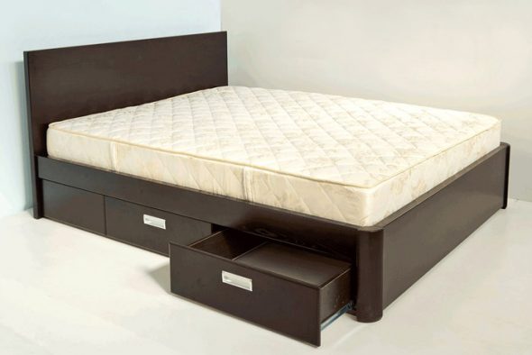 Двуспальные кровати с ящиками-вариант