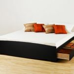 Кровать двуспальная с выдвижными ящиками