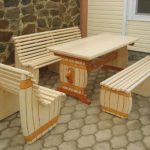 Садовые скамейки и столы