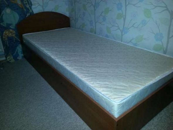 Кровать односпальная 90х200 - хорошее решение для детской