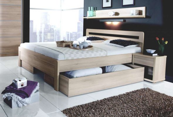 деревянная кровать с ящиками для хранения