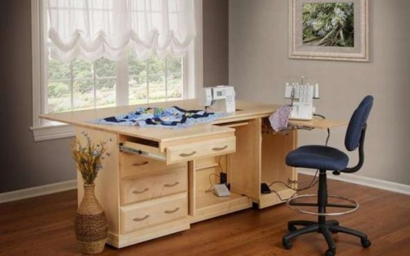стол для швейной машинки и оверлока