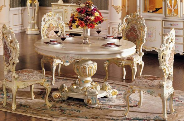 Красивая мебель в столовую в стиле барокко