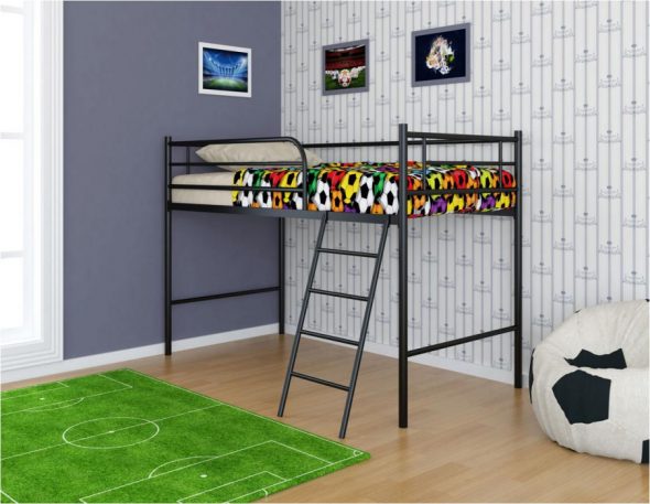 Кровать-чердак для футболиста