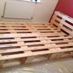 Мебель из деревянных поддонов - кровать для дачи и дома