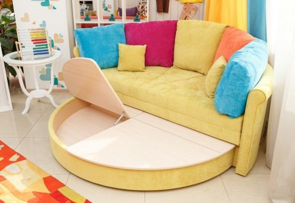 Раскладной круглый желтый диван-кровать с местами для хранения