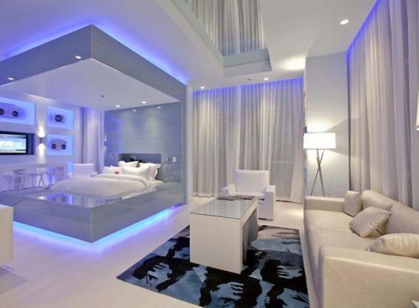 Спальня-гостиная с кроватью-подиумом