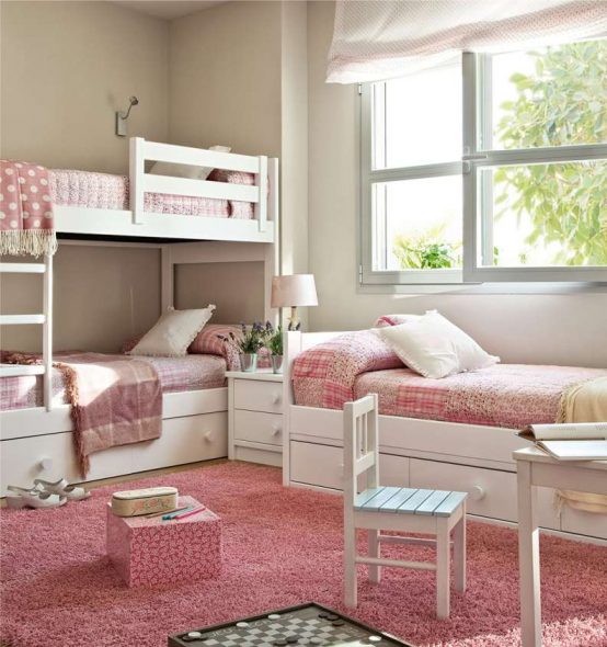 Бело-розовая комната для детей
