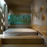 Деревянная кровать в эко стиле