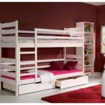 Кровать «Дарек» оснащена защитными бортиками как на верхней, так и на нижней кровати